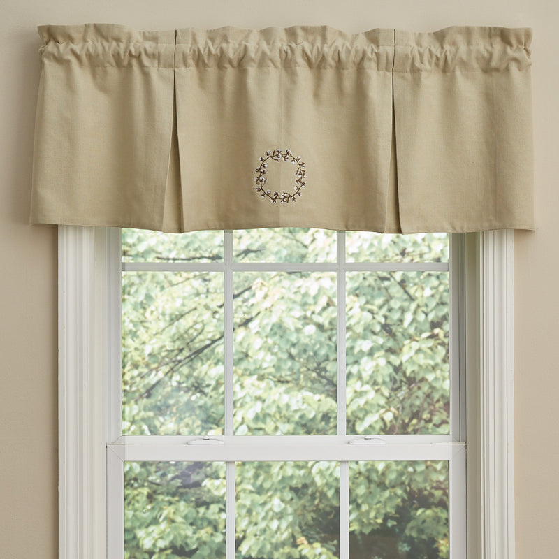 COTTON WREATH LINED PLEATED VALANCE 45x15"