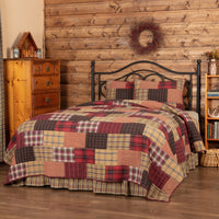 Wyatt Twin Quilt Set; 1-Quilt 68Wx86L w/1 Sham 21x27