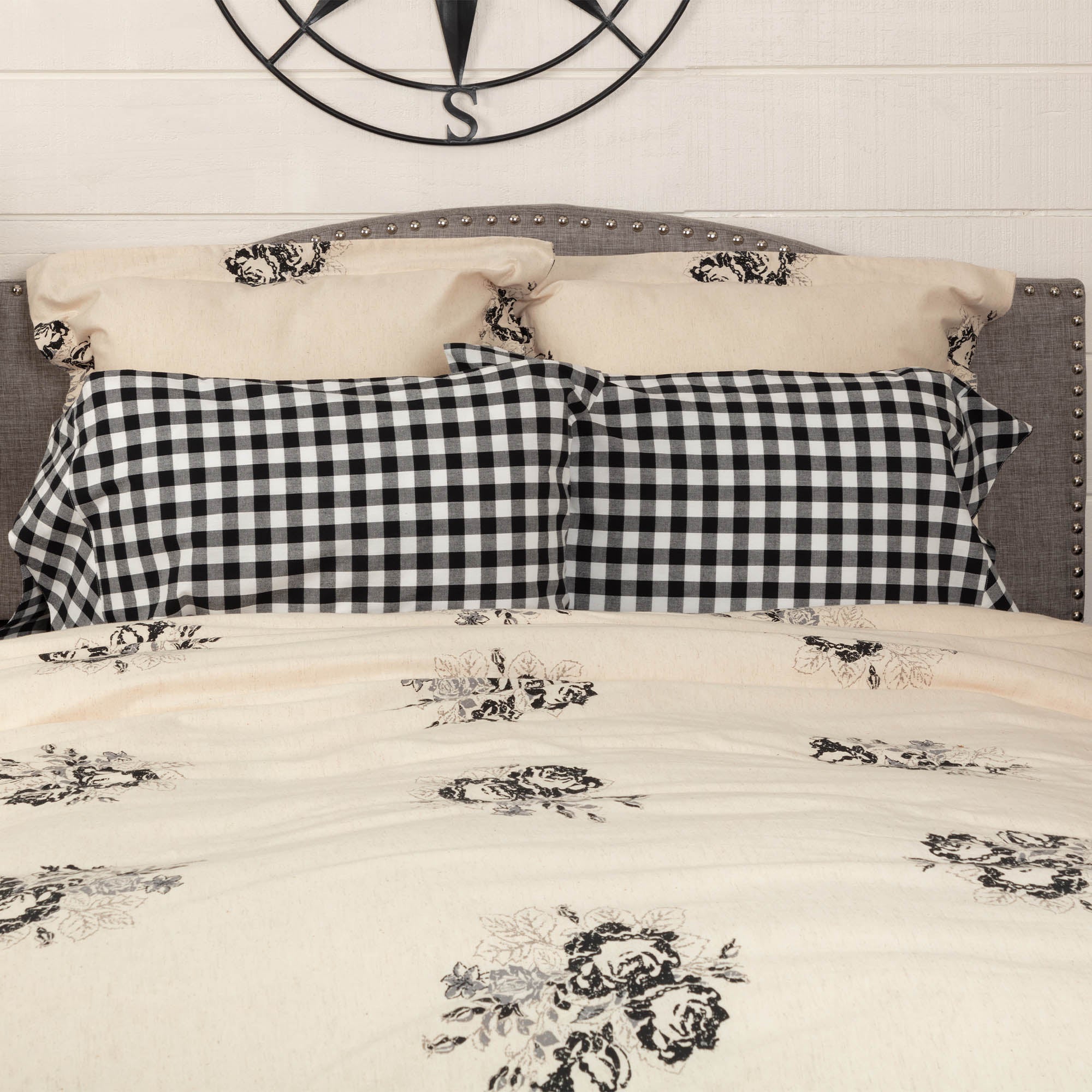 Vintage Check Black Standard Sham Set of 2 27Lx21W+4