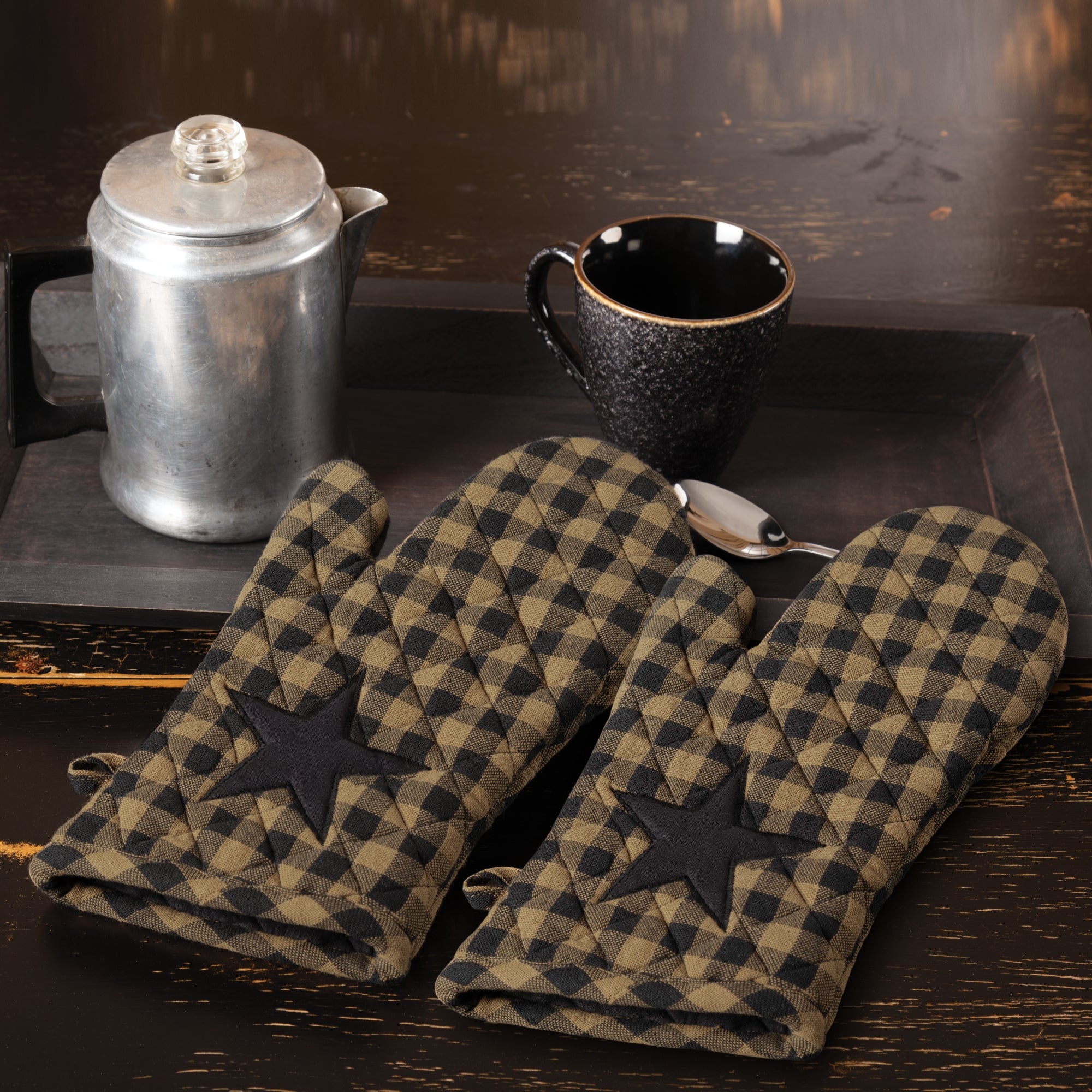 Black Star Oven Mitt Set of 2