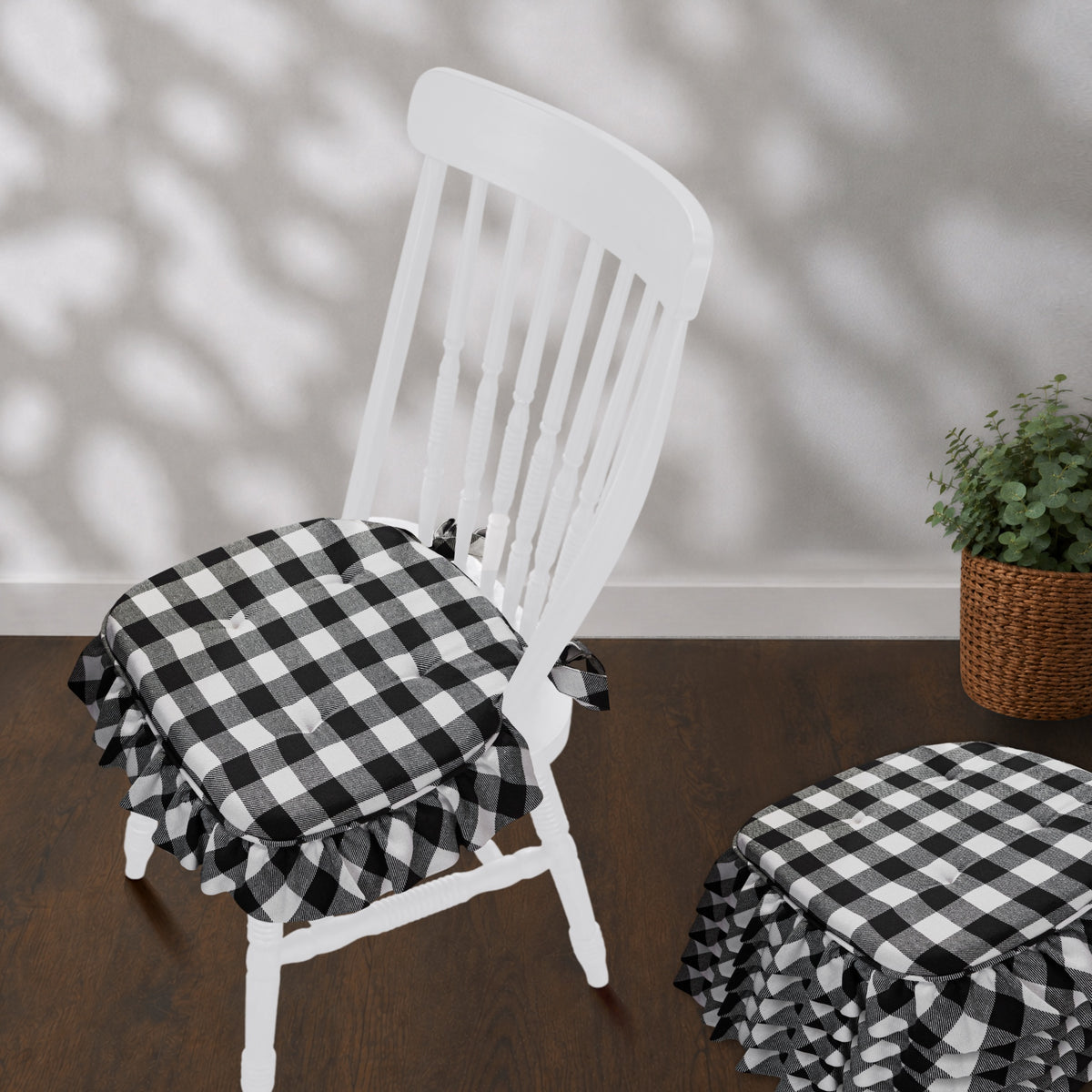 Annie Black White Buffalo Check Chair Pad Set of 6 15.5x17