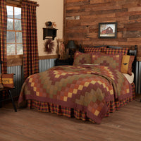Heritage Farms King Quilt 105Wx95L