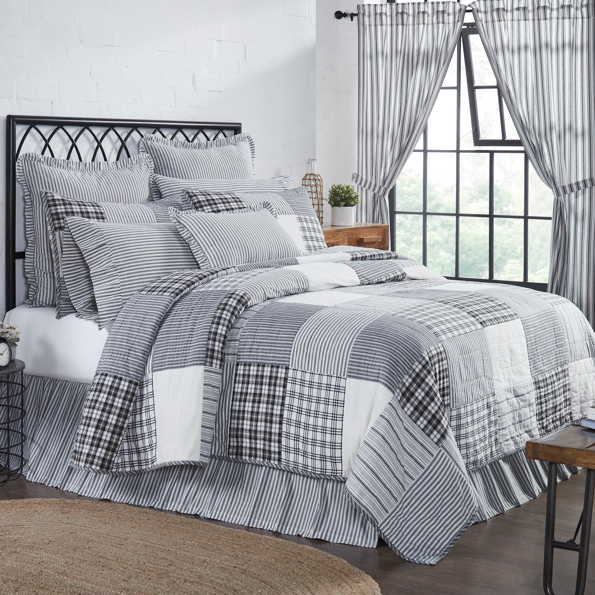 VHC Brands Florette Quilt | Twin