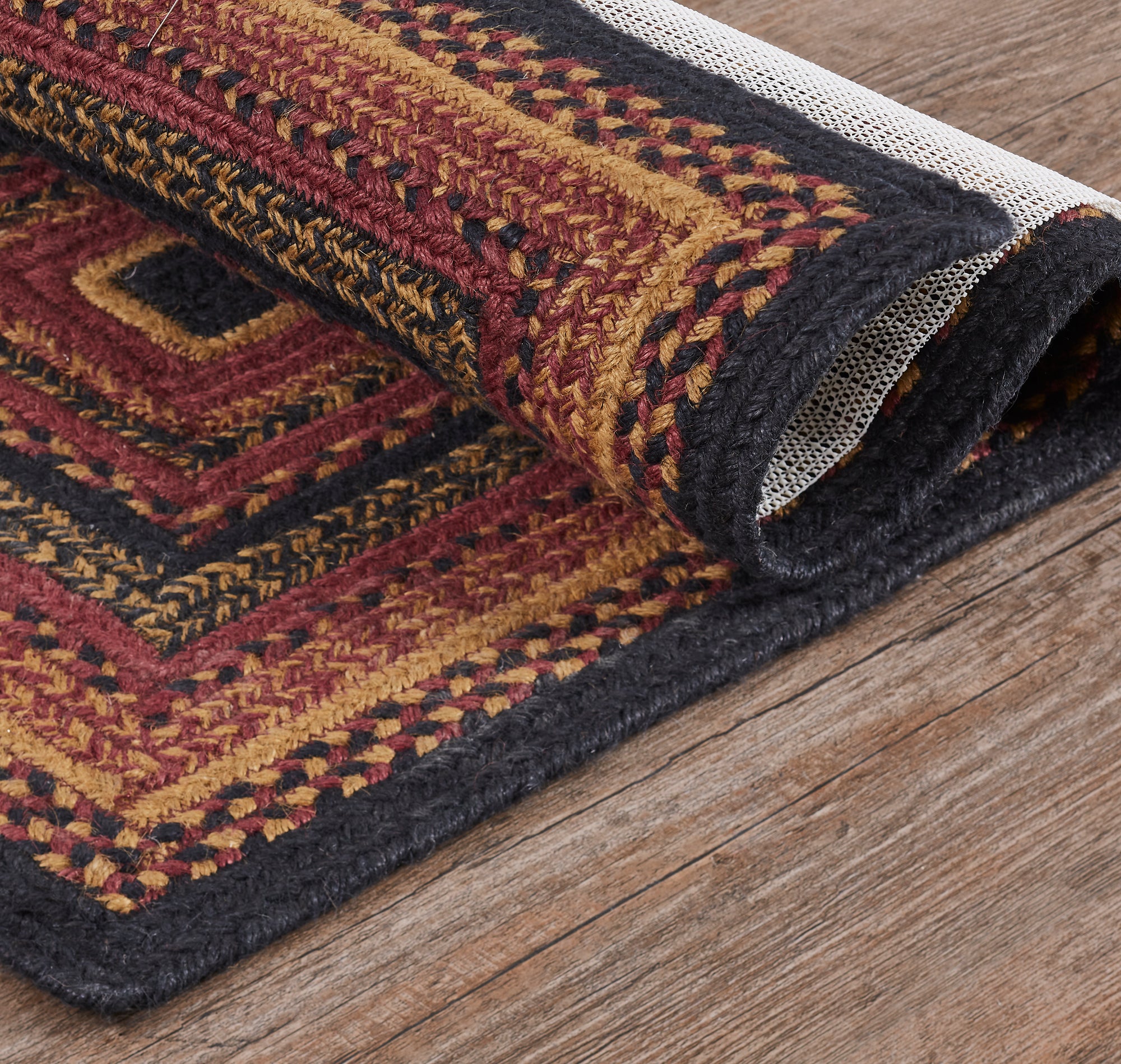 Black & Tan Jute Rug/Runner Rect w/ Pad 24x78