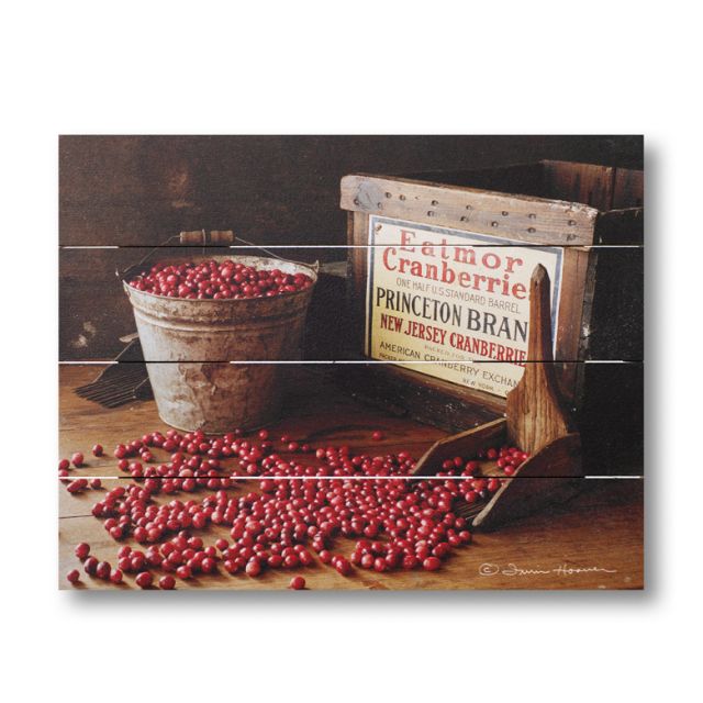 Farmhouse Pallet Wall Art ~ Cranberries by Irvin Hoover