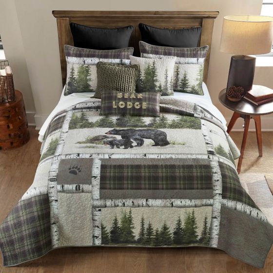 Donna Sharp Bear Panels Front View Bed with Throw Pillows