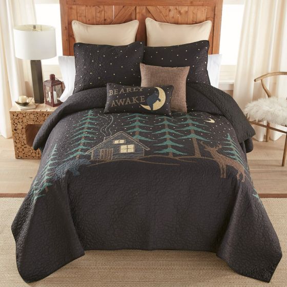 Donna Sharp Evening Lodge Quilted Collection Bed Front View with Throw Pillows